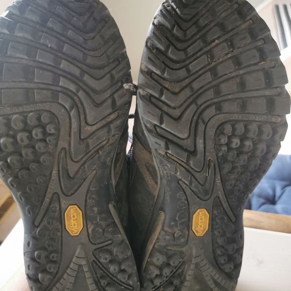 Merrell Hiking Shoes - Picture 5 of 7